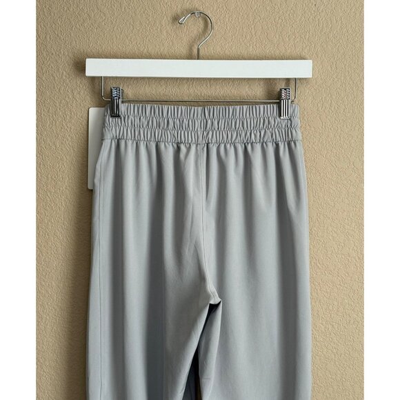Lululemon Pull-On MR Tapered Leg Crop 23" in Seal Color - Picture 7 of 9